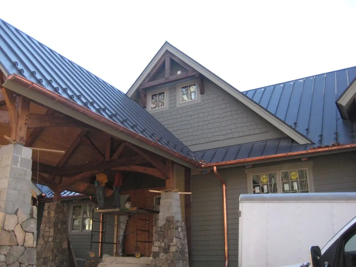 Craftsman Roofing team delivering quality roofing work in Hoadly